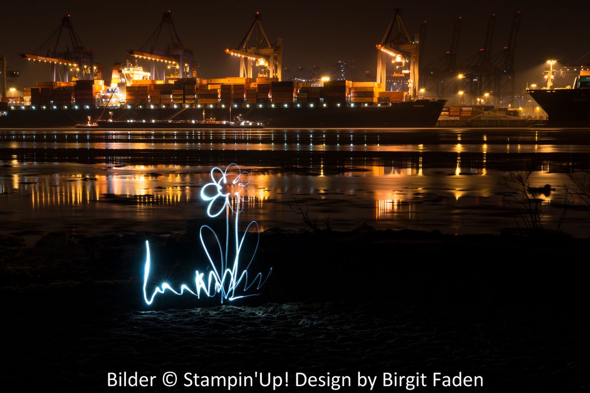 Heute mit Annett und Helga, sowie weiteren Leuten, zu einer kleinen Lightpainting Session an der Elbe getroffen.